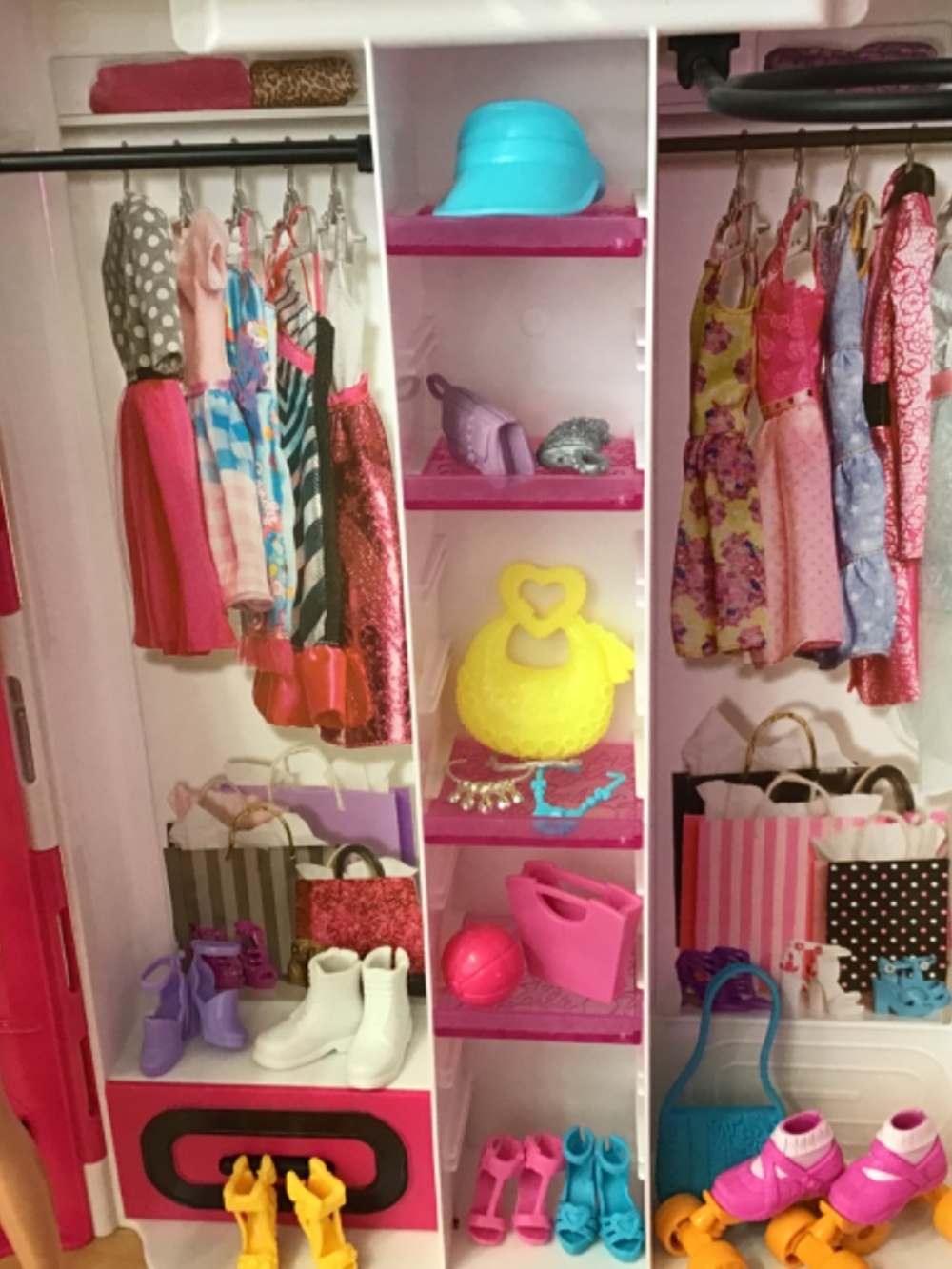 Barbie Doll and Closet with Clothes - Picture 9 of 12